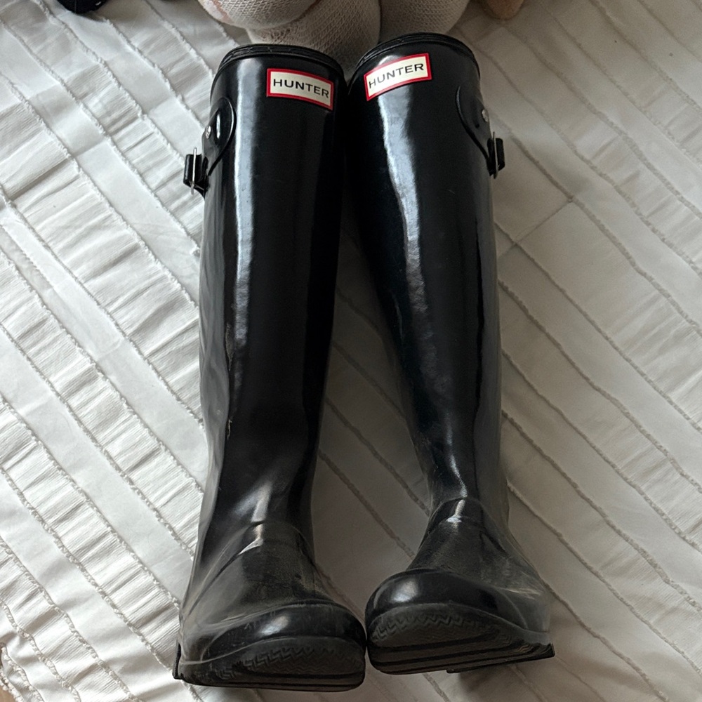 Hunter Women's Glossy Black Rain Boots